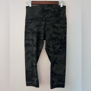 Lululemon Wunder Under Crop, High-Rise, Full-On Luxtreme